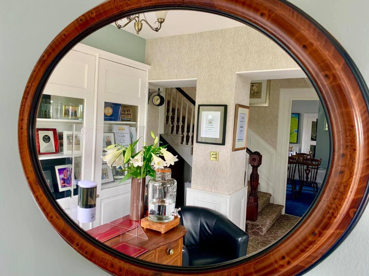 Shelleven Guest House บังกอร์ ภายนอก รูปภาพ